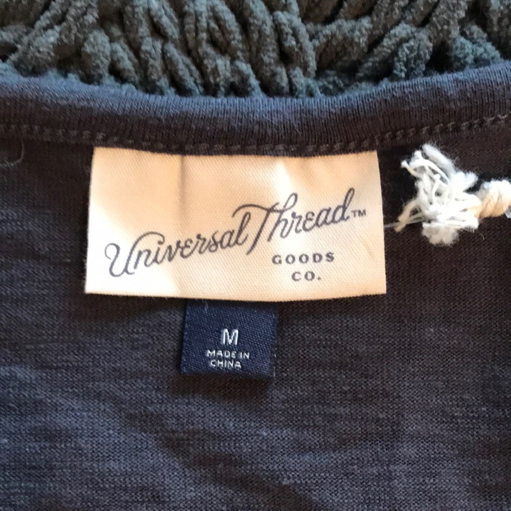 Universal Thread top - Picture 6 of 7
